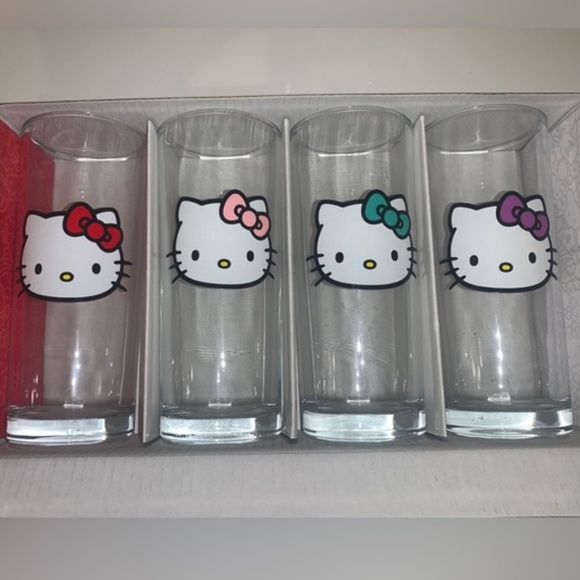 🆕 Sanrio Hello Kitty Faces Multicolor Bow Glass Set - Picture 4 of 5